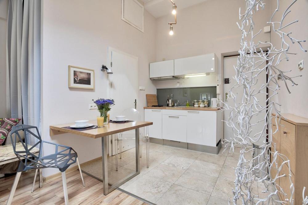 Tyzenhauz Apartments Old Town Krakow Bagian luar foto