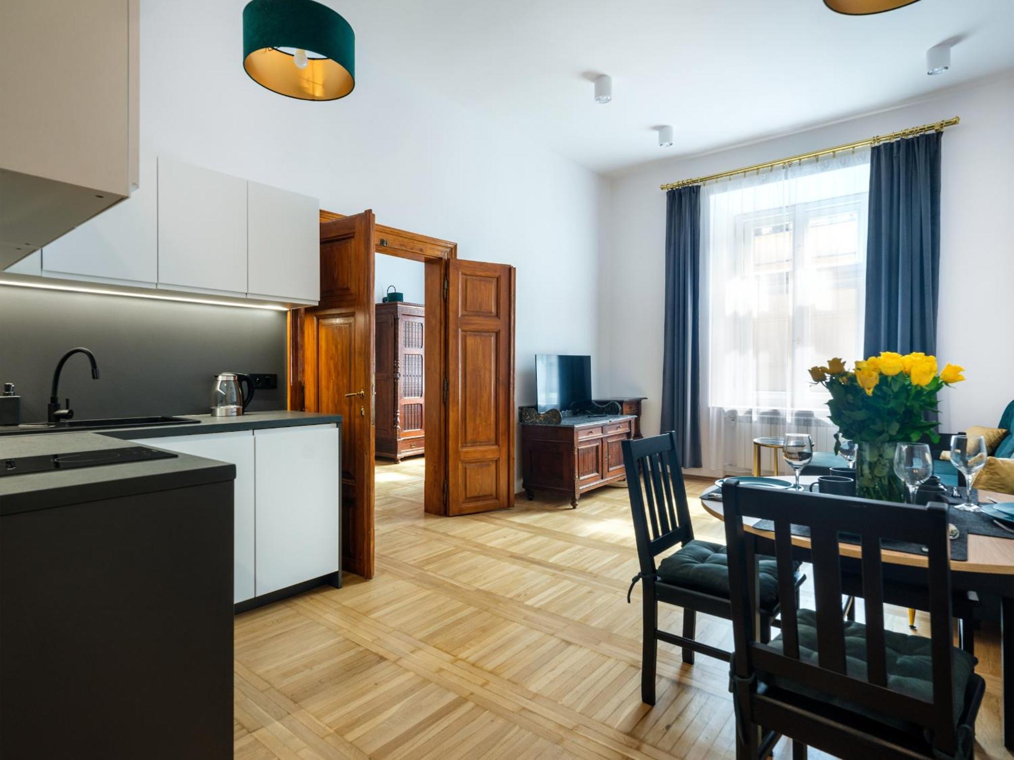 Tyzenhauz Apartments Old Town Krakow Bagian luar foto
